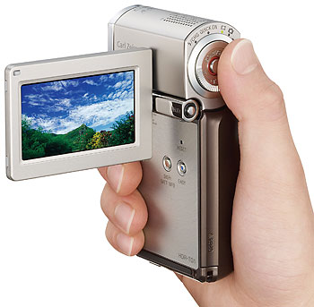 Foto der Handycam HDR-TG3 in der Hand