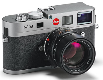 Foto der M9 von Leica in stahlgrau