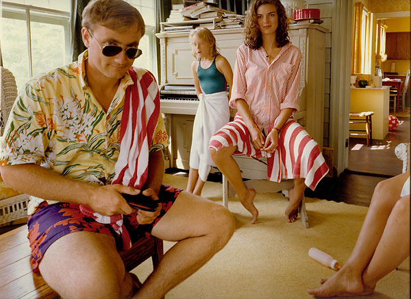 Foto Tina Barney: Mark, Amy, and Tara; 1983