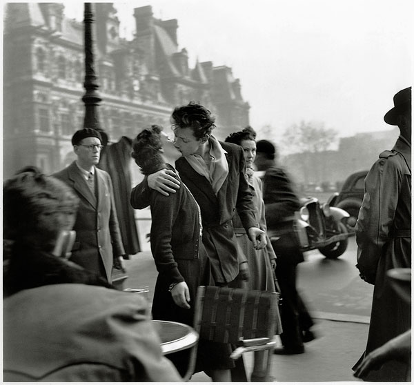Foto Robert Doisneau: Der Kuss vor dem Hotel de Ville, 1950
