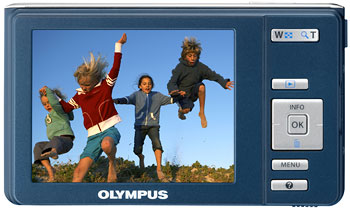 Foto der Rückseite der FE-5030 von Olympus
