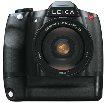 Foto der Leica S2 mit Multifunktionshandgriff
