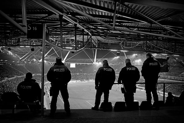 Foto Florian Müller: Polizeieinsatz im Stadion