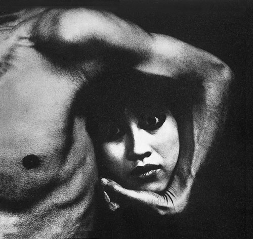 Foto Eikoh Hosoe, aus der Serie „Man and Woman“, #20, 1960
