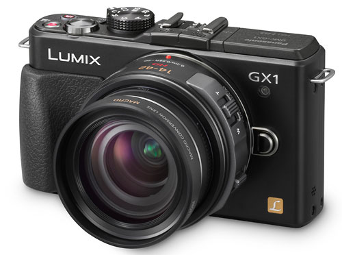 Foto der Lumix GX1 mit Makrokonverter
