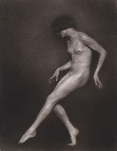 Foto Trude Fleischmann: Aktstudie der Tänzerin Claire Bauroff, Wien 1925