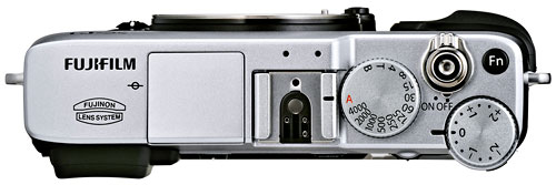 Foto der Oberseite der X-E1 von Fujifilm