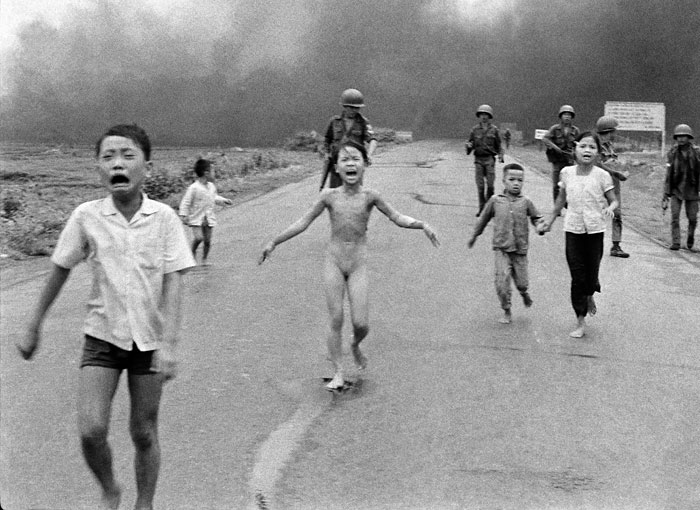 Foto Nick Út: The Associated Press, Napalm-Angriff in Vietnam, 1972