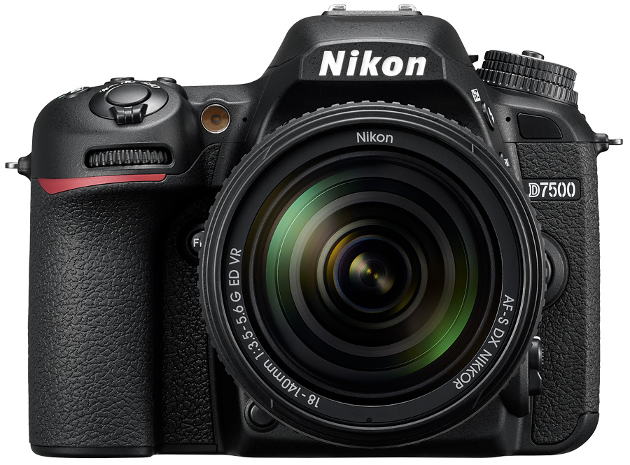 Nikon D7500 mit 18-140