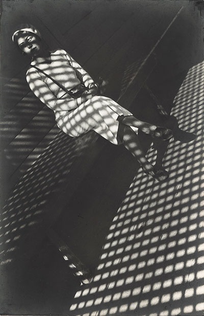 Mädchen mit einer Leica. 1934, Foto Alexander Rodtschenko