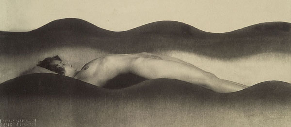 Foto Frantisek Drtikol; Wave, 1925