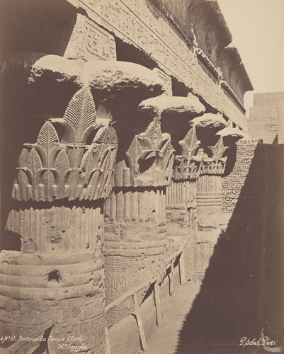 Foto: J. Pascal Sebah, Portique du Temple d‘Esmeh um 1880