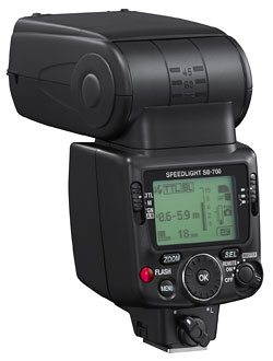 Foto der Rückansicht des Speedlight SB-700 von Nikon