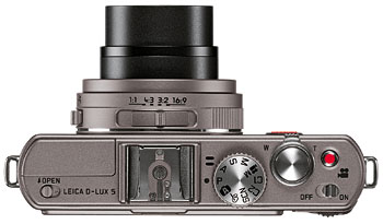 Foto der Oberseite der D-Lux 5 Titan von Leica