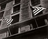 Foto Ilse Bing: Flags. Fifth Avenue, Fourth of July, New York, 1936