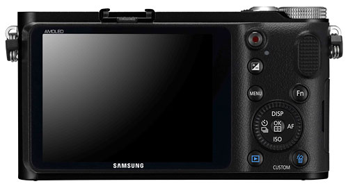 Foto der Rückseite der NX200 von Samsung