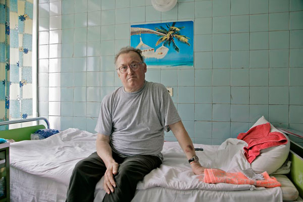 Foto Rüdiger Lubricht: Liquidator Leonid Rybak, Diagnose Leukämie, 2010