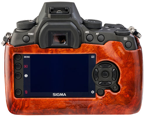 Foto der Rückseite der SD1 Wood Edition von Sigma