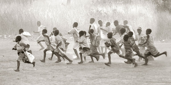 Foto Albert Watson, Cotton made in Africa School, Benin, 2011