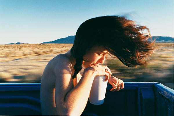 Foto Ryan McGinley, Dakota Hair, 2004