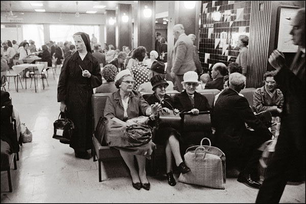 Foto Jürgen Schadeberg, Heathrow Airport, 1965