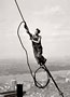 Foto Lewis Hine, Icarus atop Empire State Building