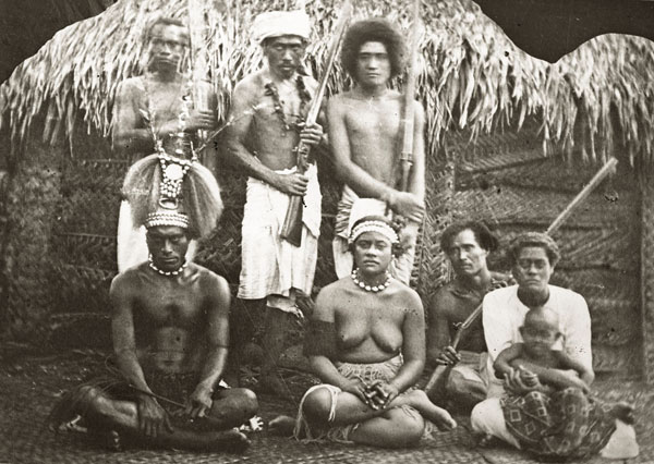 Häuptling von Pua-pua, Savaii, Samoa mit seinem Gefolge