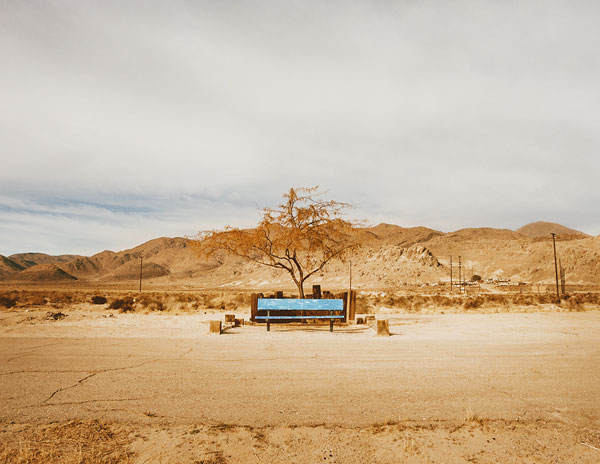 Foto Pamela Littky, Middle of Nowhere, The Road to Death Valley, California