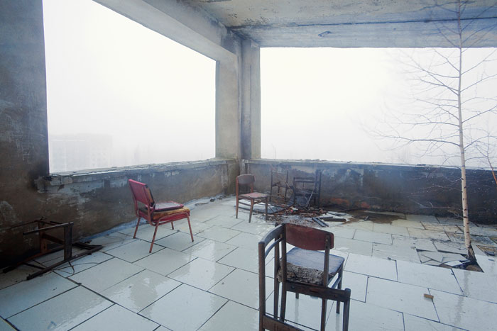 Foto Andrej Krementschouk, Restaurant in Former Hotel Pripyat, 2009