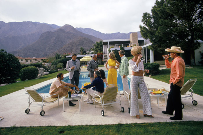 Foto Slim Aarons, Das berühmte Desert House in Palm Springs, entworfen von Richard Neutra für Edgar Kaufmann, 1970