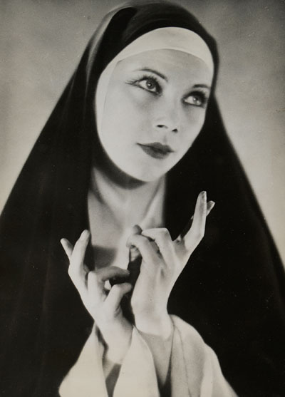 Foto Anonym, Tilly Losch als Nonne in „Das Mirakel“