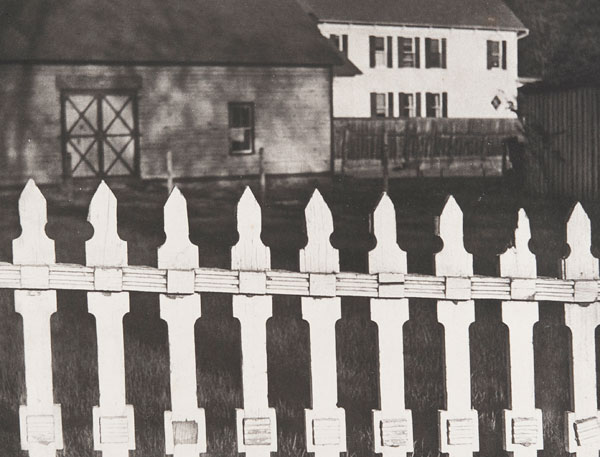 Foto Paul Strand, White Fence, Port Kent, New York (weißer Zaun), 1916
