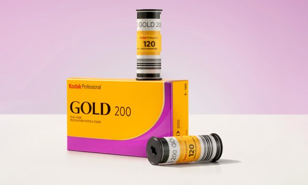 Neu von Kodak Moments: Kodak Professional Gold 200 Film Typ 120