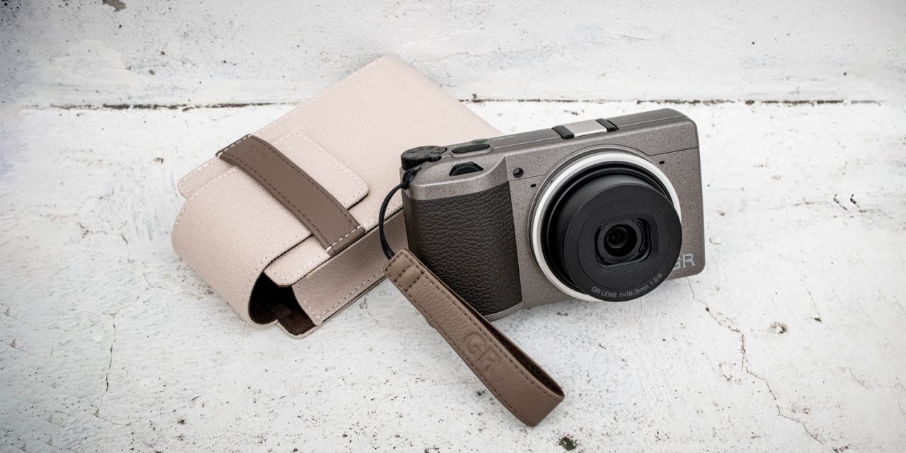 Ricoh bringt Kompaktkamera GR III als Diary Edition Special Limited Kit